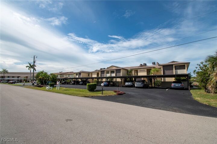 Property Photo:  3612 SE 12th Avenue 1  FL 33904 