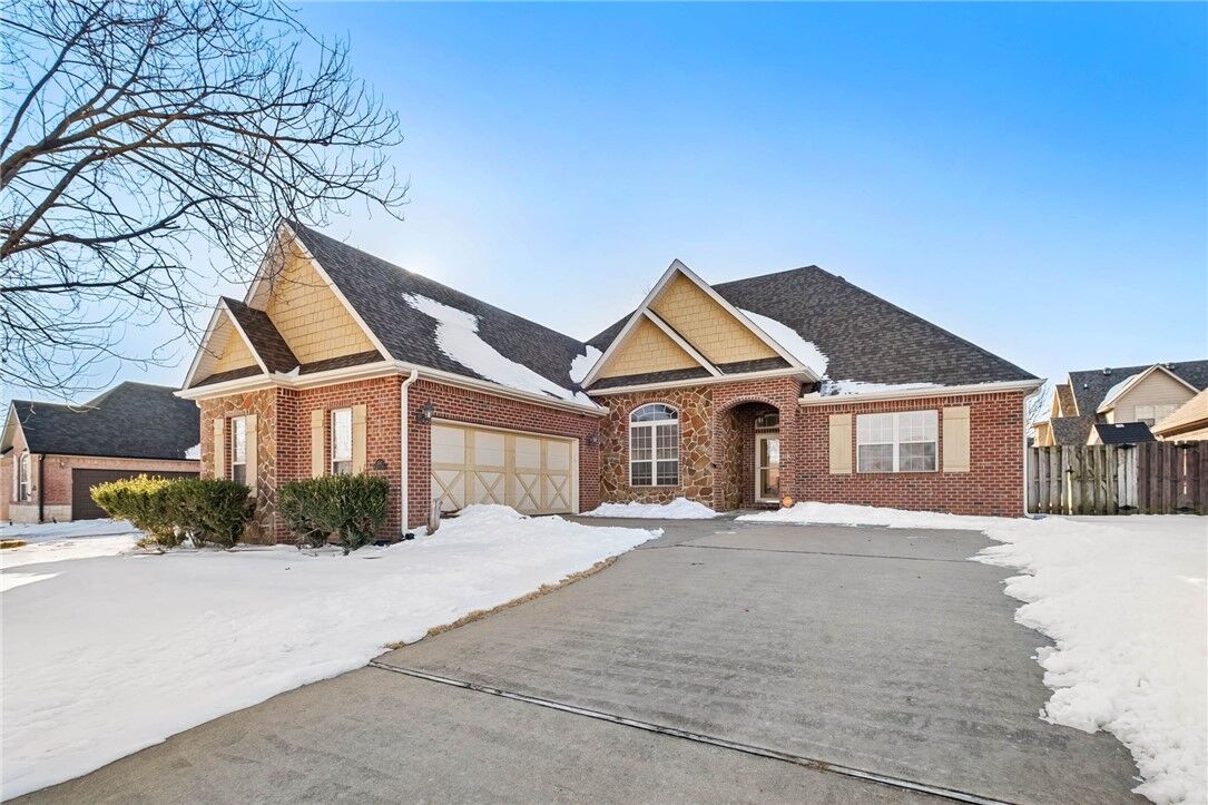 Property Photo:  587 Bordeaux Avenue  AR 72764 