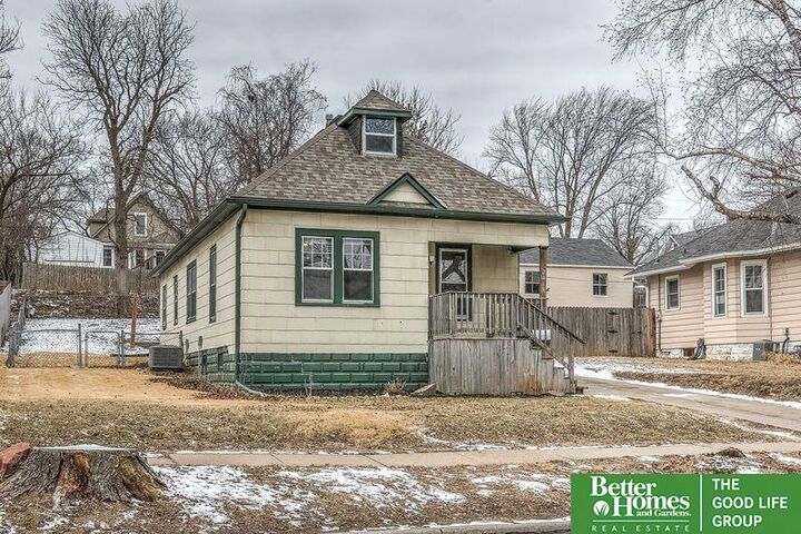 Property Photo:  2418 N 60th Street  NE 68104 