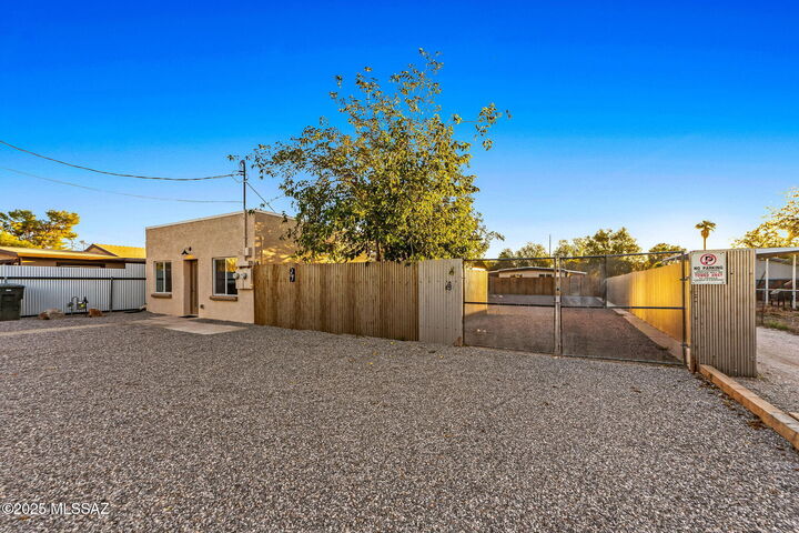Property Photo:  3281 N Flanwill Boulevard  AZ 85716 