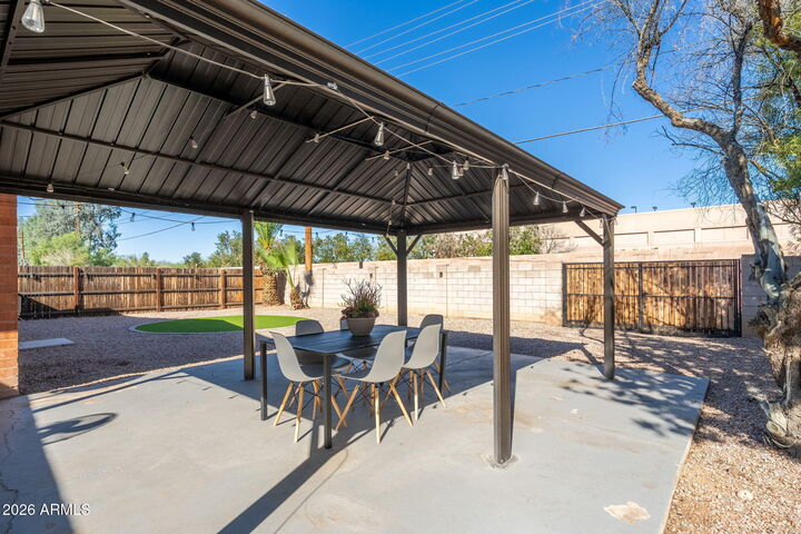 Property Photo: 1512 W Fairmont Drive AZ 85282