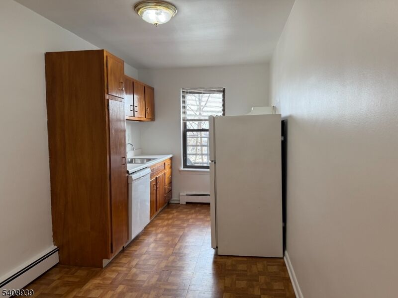Property Photo:  16 Roosevelt Pl A6  NJ 07042 