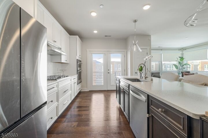 Property Photo:  3 Vanderbilt Blvd 406  NJ 07932 