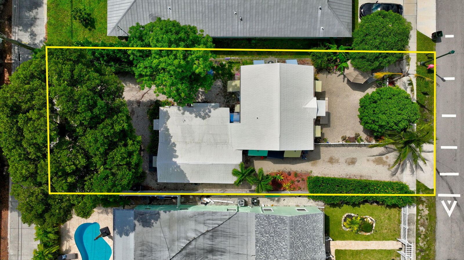 Property Photo:  629 SE 4th Avenue  FL 33483 