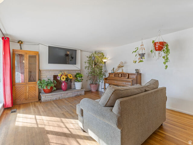 Property Photo:  324 Fairlane Dr  UT 84074 