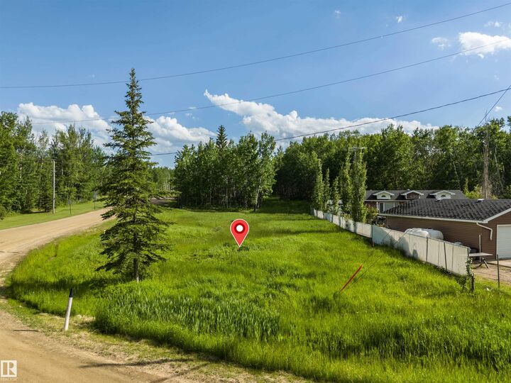 Property Photo: 5595 Nakamun AB T0E 1V0