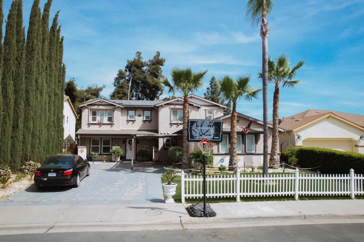 Property Photo:  1896 N Forestiere Avenue  CA 93722 