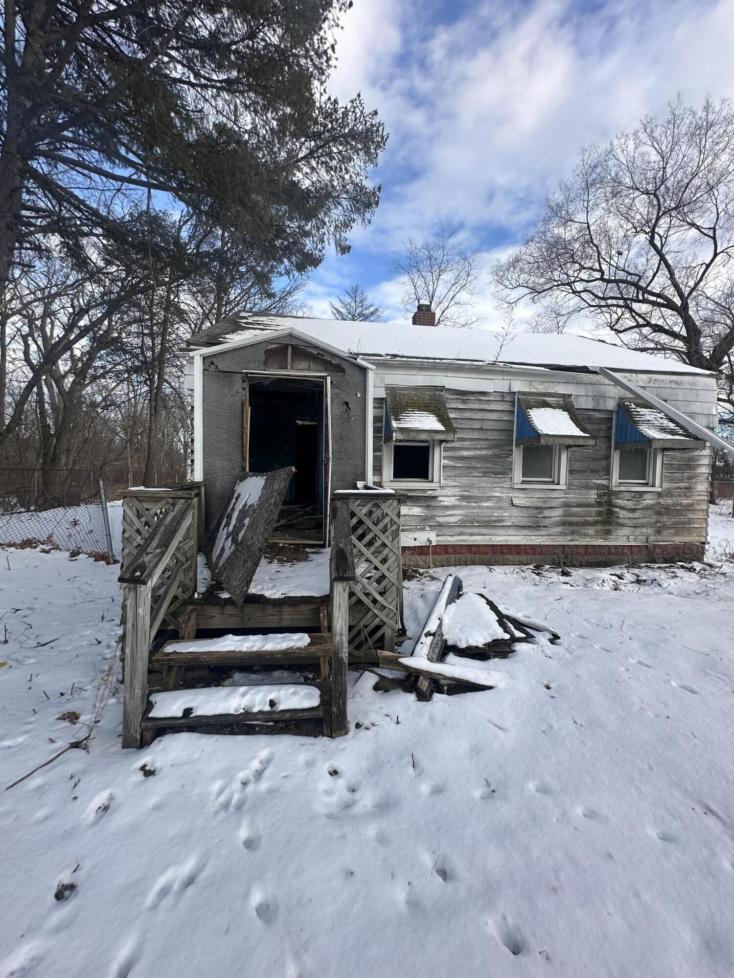 Property Photo:  2012 Hovey Place  IN 46406 