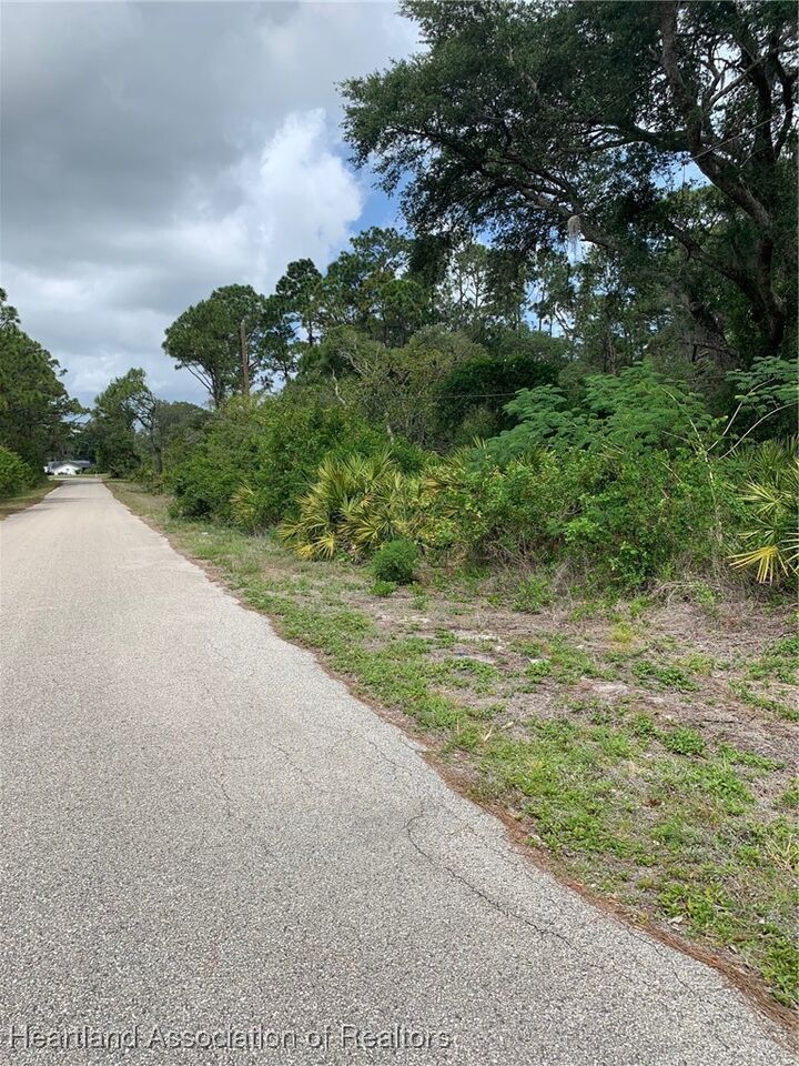 Property Photo:  232 Eleanor Boulevard  FL 33852 