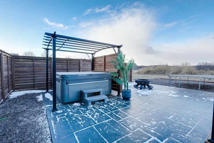 Property Photo:  786 183rd Place  IA 50219 