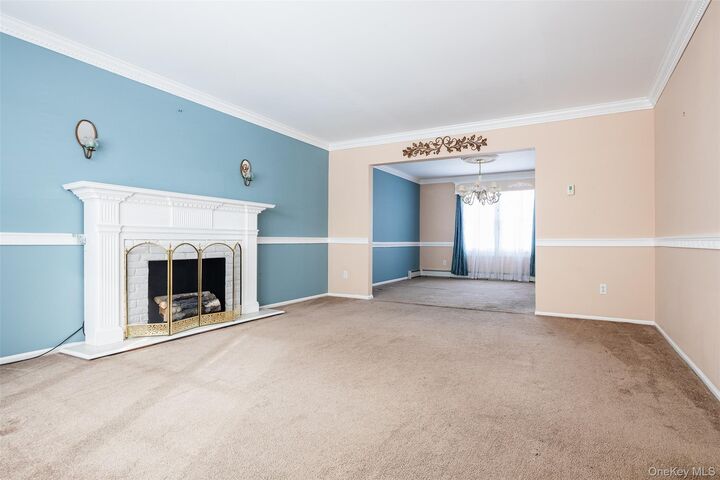 Property Photo:  125 Northgate Circle  NY 11933 