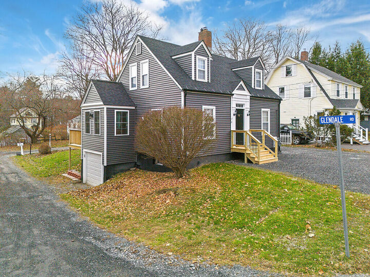 Property Photo:  18 Manley Street  ME 04330 