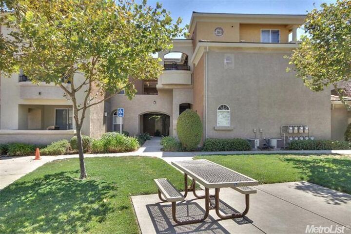 Property Photo:  900 Moon Circle 922  CA 95630 