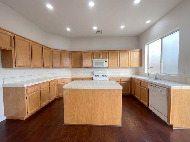 Property Photo:  8137 Wyndwillow Way  CA 95758 