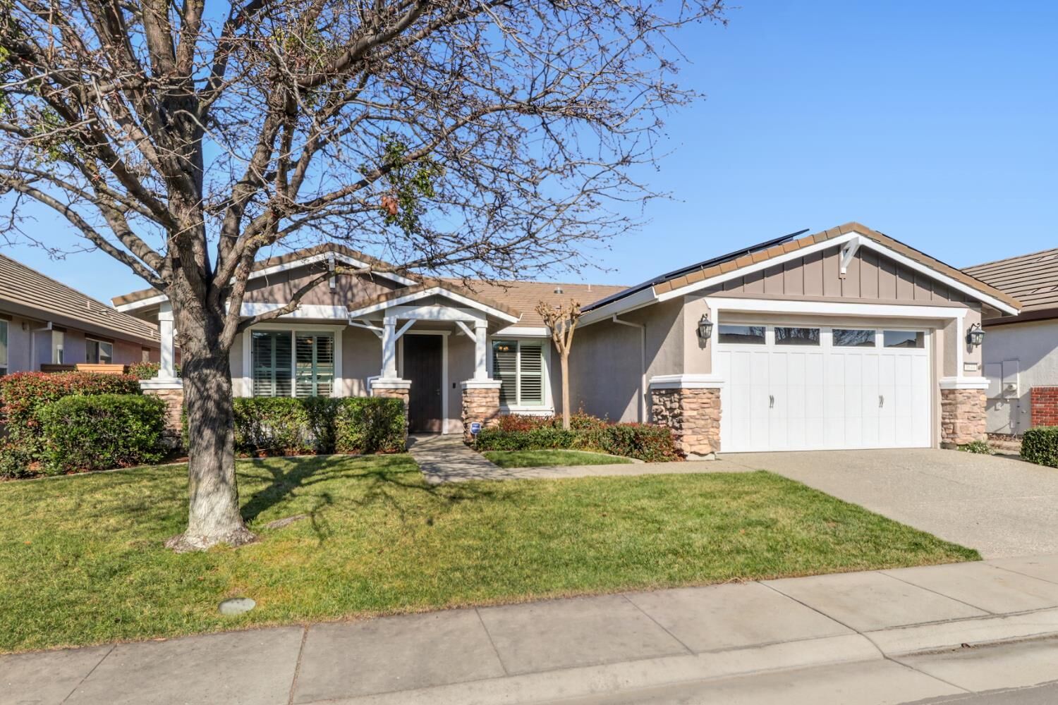 Property Photo:  9644 Oakham Way  CA 95757 