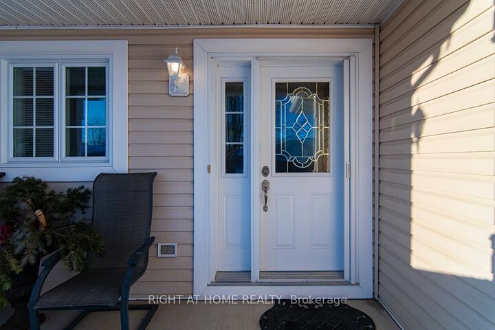 Property Photo: 156 Gracehill Crescent ON L8B 1A5
