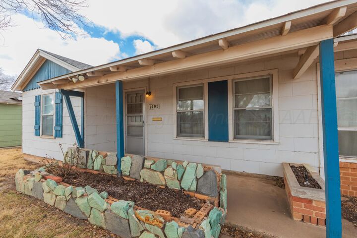 Property Photo:  1405 N Lake Street  TX 79107-7169 