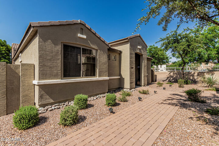 Property Photo:  1849 S Balboa Drive  AZ 85295 