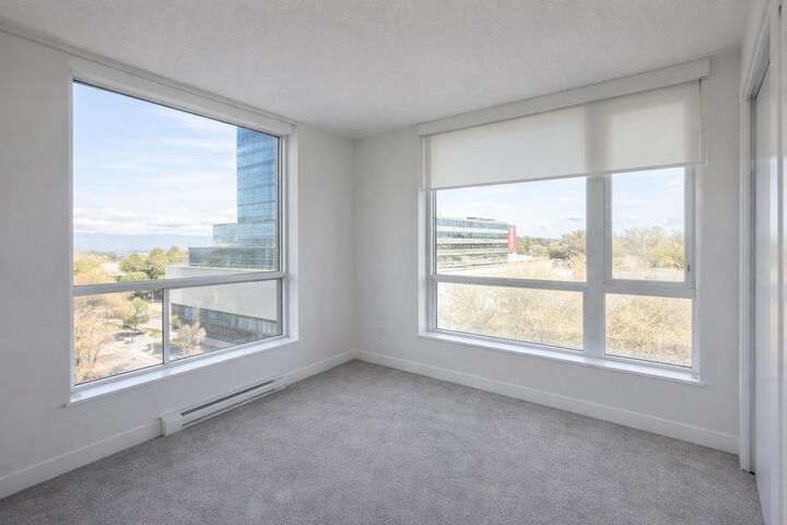 Photo de la propriété: 10777 University Drive 610 BC V3T 0E6