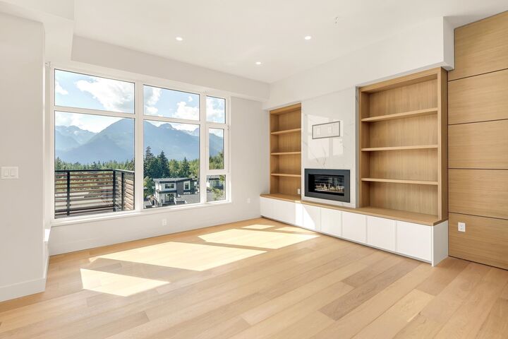 Property Photo: 3407 Mamquam Road 15 BC V8B 1E4