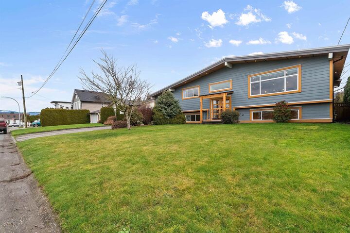 Property Photo: 8762 Butchart Street BC V2P 5S3