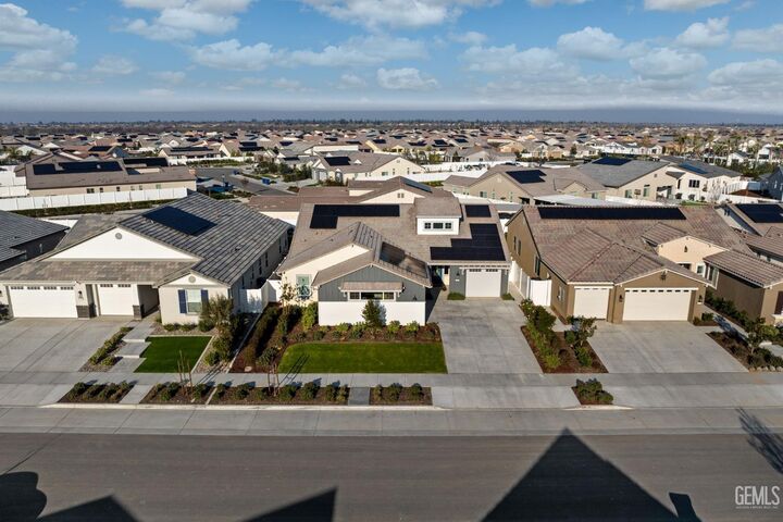 Property Photo:  14912 Rutherford Park Avenue  CA 93311 