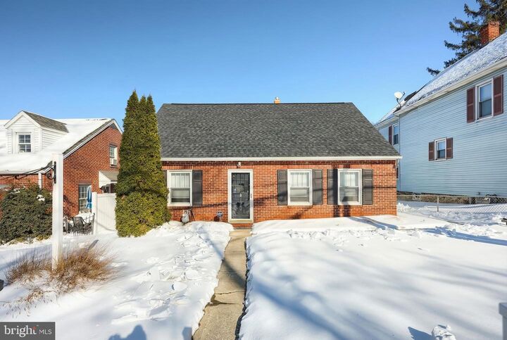 Property Photo:  1309 S Queen Street 2  PA 17403 