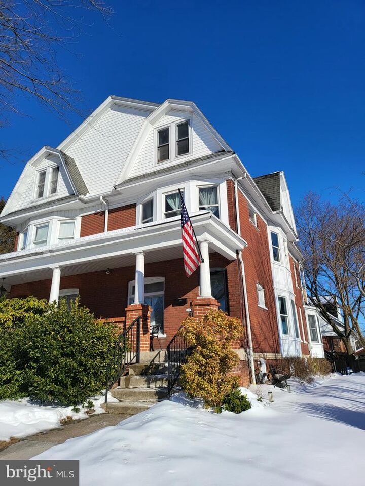 Property Photo:  203 N Paxtang Avenue  PA 17111 