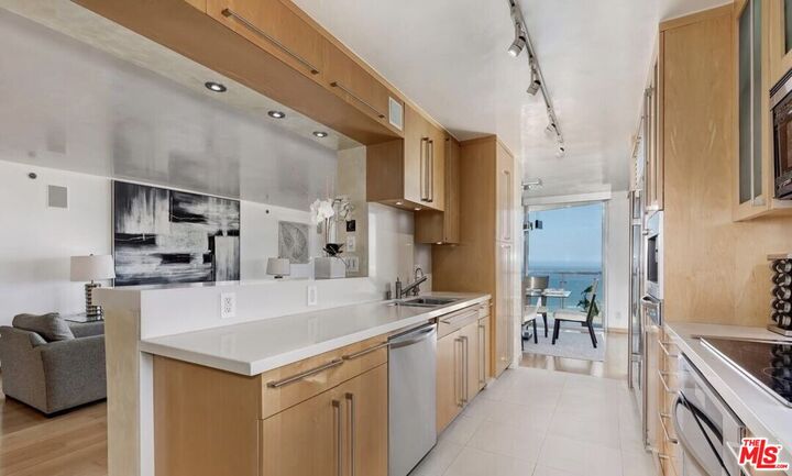 Property Photo: 201 Ocean Ave CA 90402