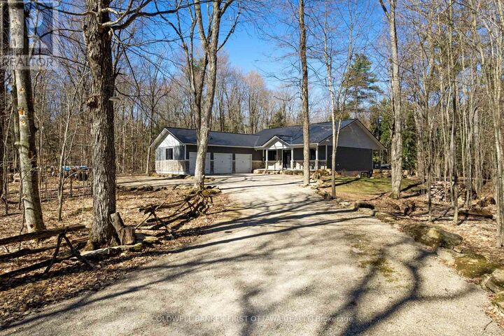 Photo de la propriété:  155 Maplebush Trail  ON K7H 3C7 