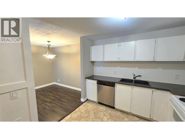 Property Photo:  44 Whiteshield S Crescent 211  BC V2E 2J1 