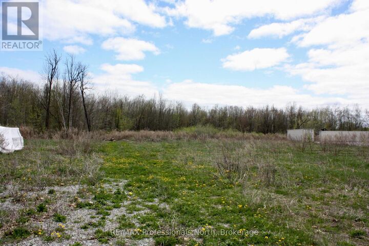 1411 8th Line — photo 1