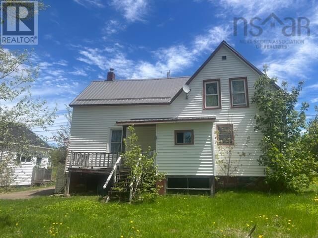 Property Photo: 55 Elm Street NS B0M 1X0
