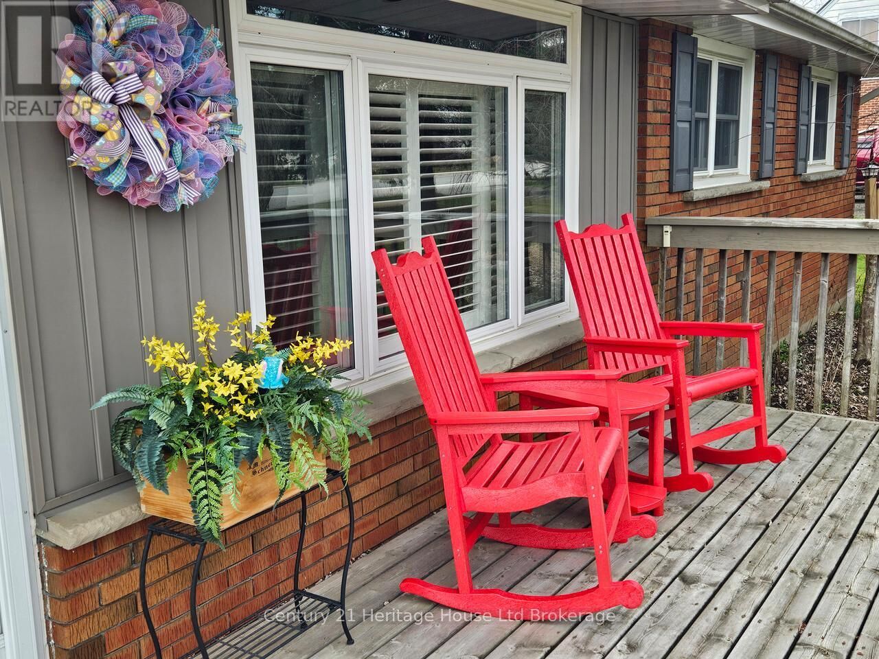 Photo de la propriété:  702 Queen Street  ON N0J 1M0 