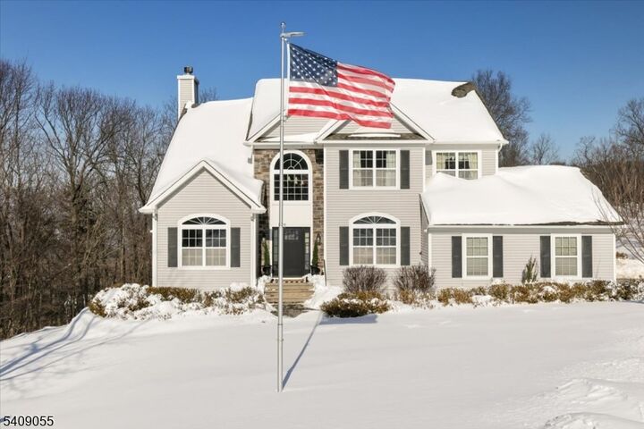 Property Photo:  6 Murphy Court  NJ 07462 