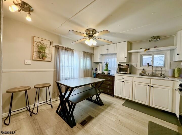 Property Photo:  26 Dalbert St  NJ 07008 