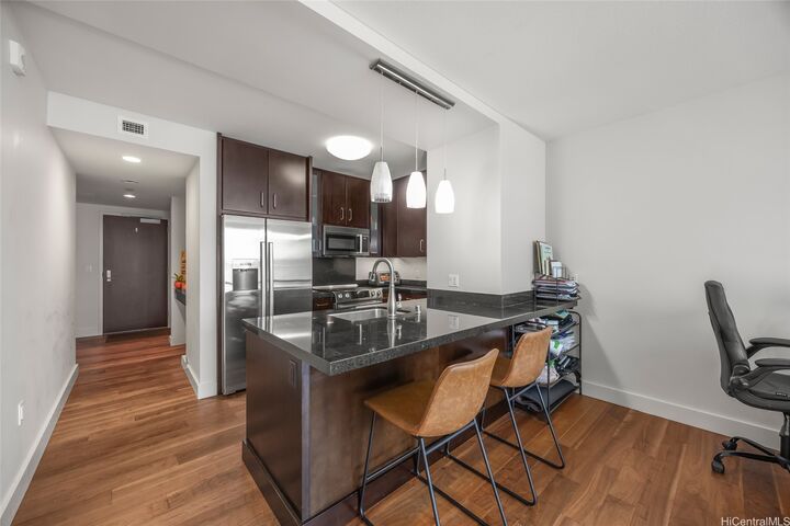 Property Photo:  1189 Waimanu Street 4008  HI 96814 