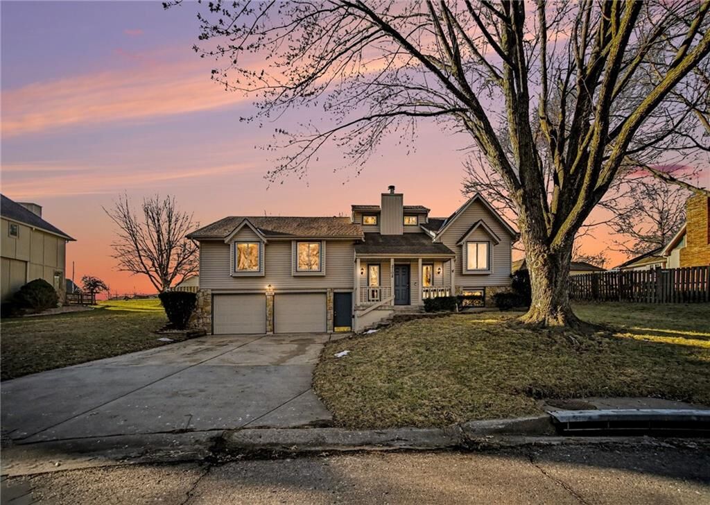 Property Photo:  2108 SW Park Drive  MO 64015 