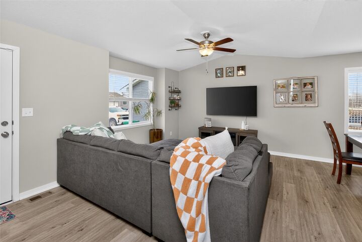 Property Photo:  213 NE Adams Avenue  IA 50073 