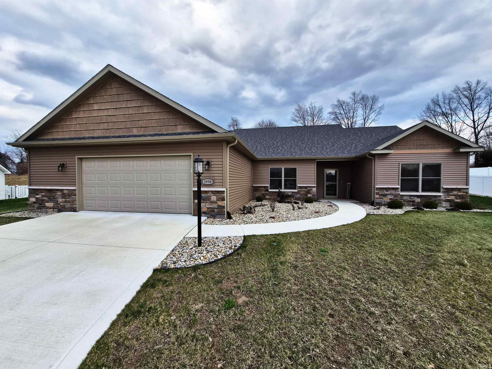 Property Photo: 3990 E Kings Pass IN 46582