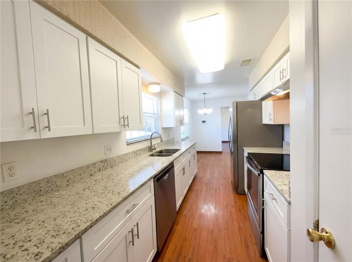 Property Photo:  7106 Keel Court  FL 32835 