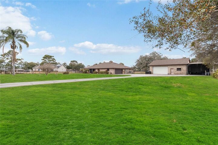 Property Photo:  18711 Northcliff Street  FL 32833 