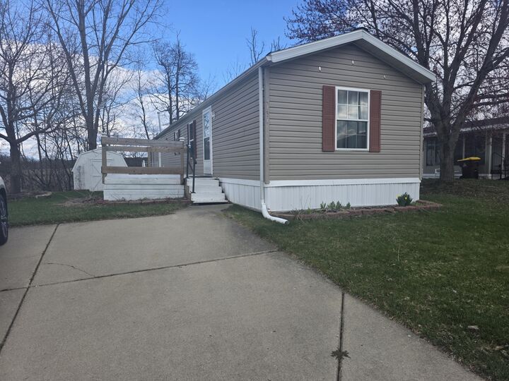 Property Photo:  4131 York Lane  MI 49201 