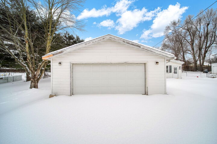 Property Photo:  108 Bagg Avenue  MI 49203 