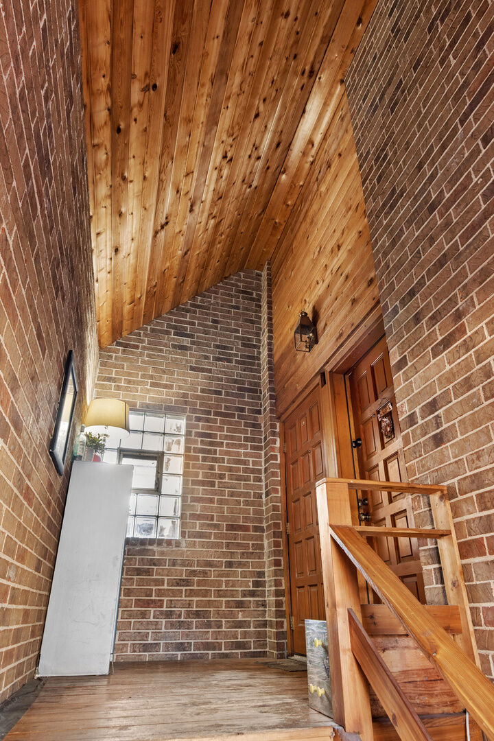 Property Photo:  5113 W Strong Street  IL 60630 