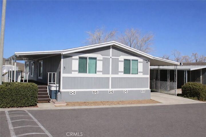 Property Photo:  20683 Waalew Road B5  CA 92307 