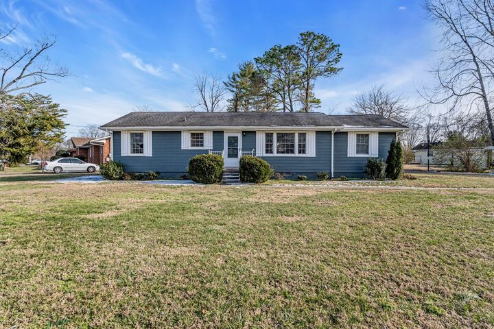 Property Photo:  1015 Glenwood Dr  TN 37129 