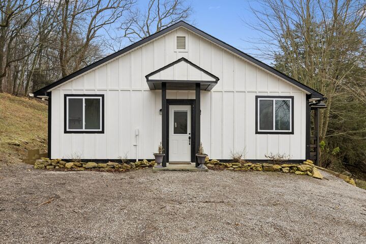 Property Photo: 2210 Blackburn Hollow Rd TN 37047