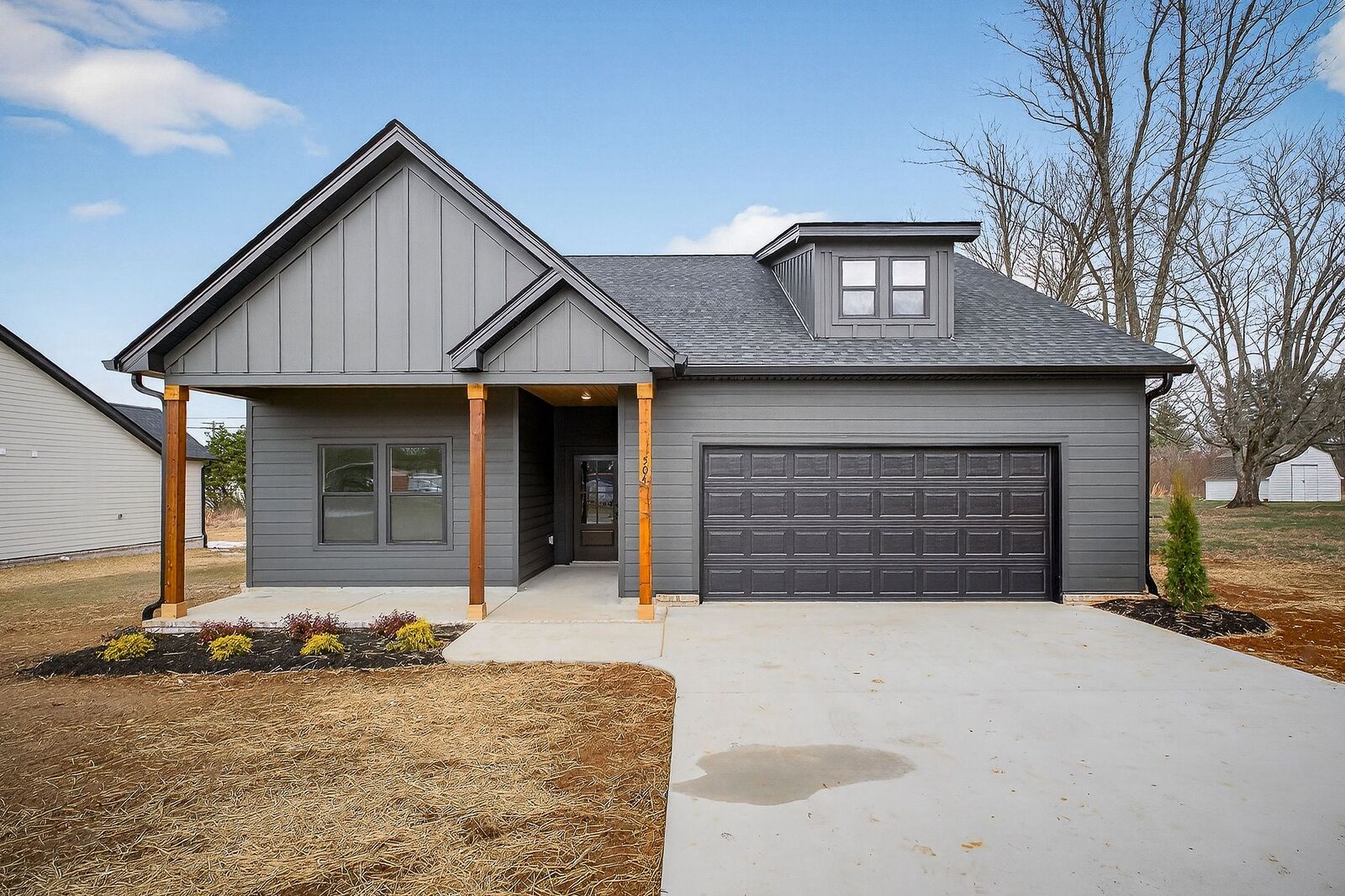 Property Photo:  504 Morgan Dr  TN 37166 