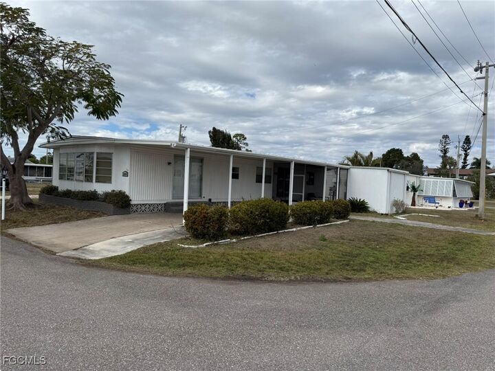 Property Photo:  5509 Harbor Lane  FL 33917 